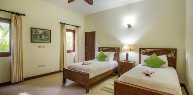 Hospitality Expert Little Waters Villa Negril Esterno foto